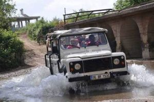 jeep safari kundu banner